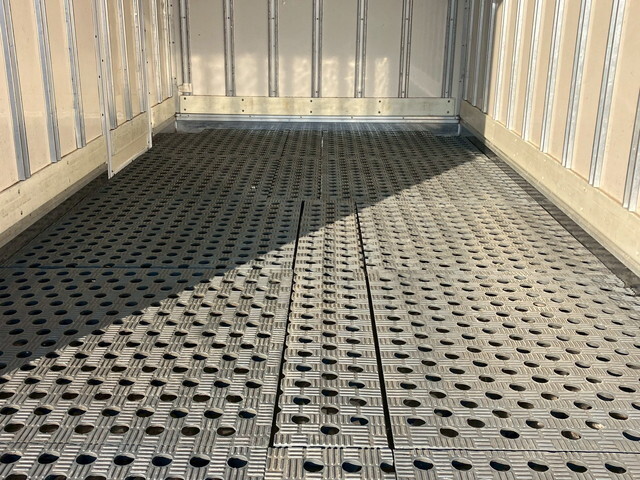 いすゞエルフ冷凍車（冷蔵車）小型（2t・3t）[写真13]