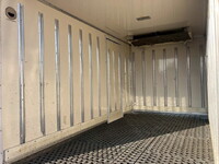 いすゞエルフ冷凍車（冷蔵車）小型（2t・3t）[写真15]