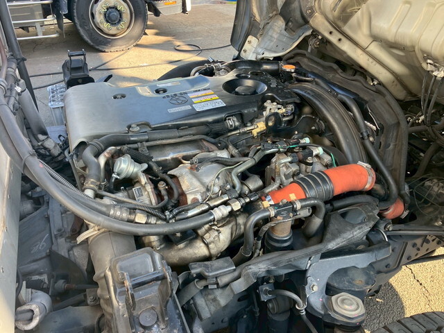 いすゞエルフ冷凍車（冷蔵車）小型（2t・3t）[写真24]