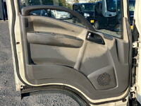 いすゞエルフ冷凍車（冷蔵車）小型（2t・3t）[写真29]