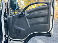 いすゞエルフ冷凍車（冷蔵車）小型（2t・3t）[写真30]