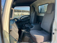 いすゞエルフ冷凍車（冷蔵車）小型（2t・3t）[写真34]