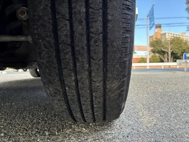 いすゞエルフ平ボディ小型（2t・3t）[写真18]