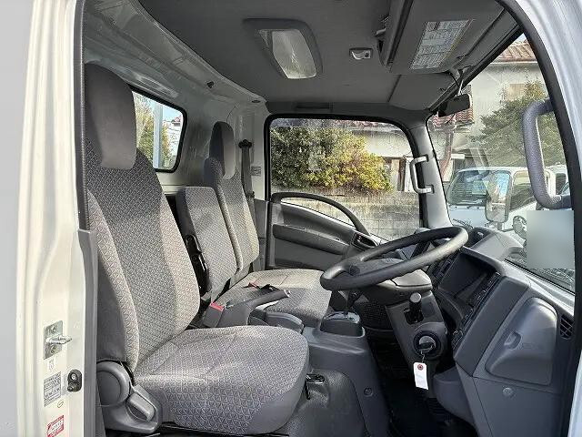 いすゞエルフ平ボディ小型（2t・3t）[写真24]