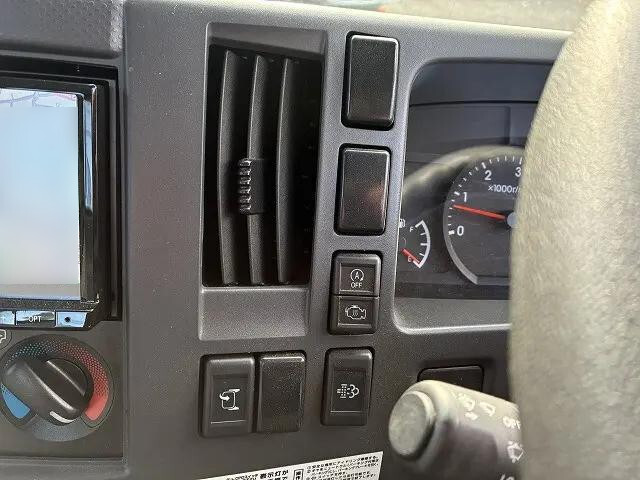 いすゞエルフ平ボディ小型（2t・3t）[写真28]