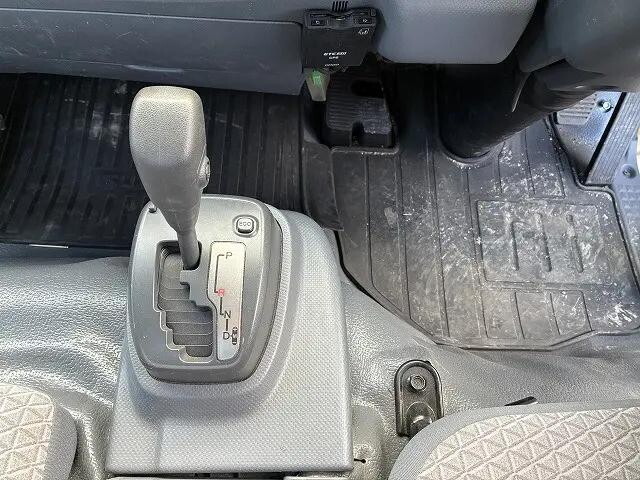 いすゞエルフ平ボディ小型（2t・3t）[写真32]