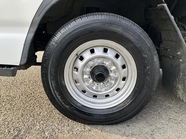 いすゞエルフ平ボディ小型（2t・3t）[写真17]