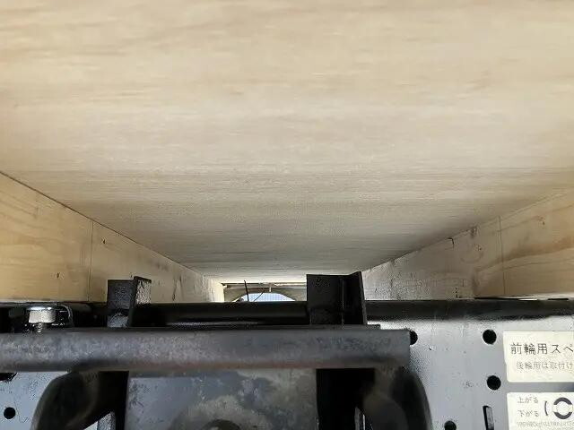 いすゞエルフ平ボディ小型（2t・3t）[写真25]