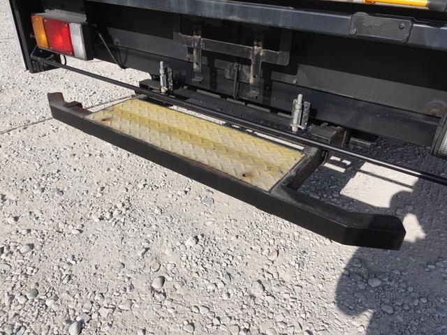 いすゞエルフ冷凍車（冷蔵車）小型（2t・3t）[写真14]