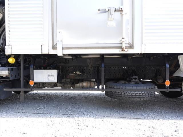 いすゞエルフ冷凍車（冷蔵車）小型（2t・3t）[写真19]