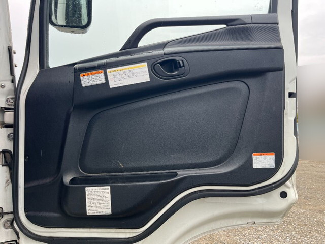 三菱ふそうスーパーグレートセーフティローダー大型（10t）[写真28]