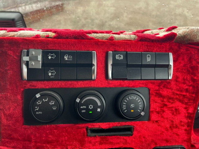 三菱ふそうスーパーグレートセーフティローダー大型（10t）[写真36]