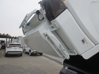 三菱ふそうキャンターパッカー車（塵芥車）小型（2t・3t）[写真16]