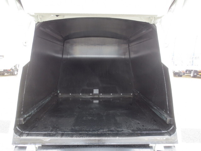 三菱ふそうキャンターパッカー車（塵芥車）小型（2t・3t）[写真09]