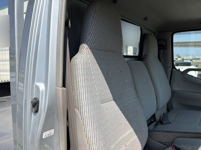 トヨタトヨエース平ボディ小型（2t・3t）[写真29]