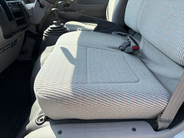 トヨタトヨエース平ボディ小型（2t・3t）[写真36]