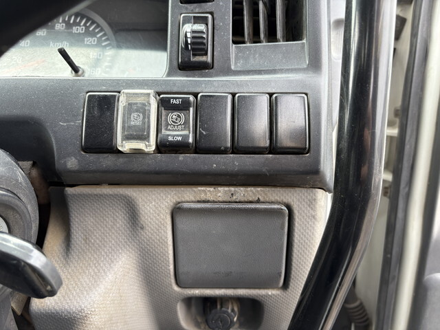 いすゞエルフダンプ小型（2t・3t）[写真13]