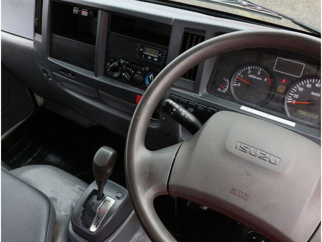 いすゞエルフ平ボディ小型（2t・3t）[写真17]