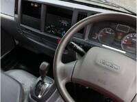 いすゞエルフ平ボディ小型（2t・3t）[写真18]