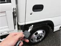 いすゞエルフ平ボディ小型（2t・3t）[写真06]