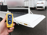 いすゞエルフ平ボディ小型（2t・3t）[写真09]