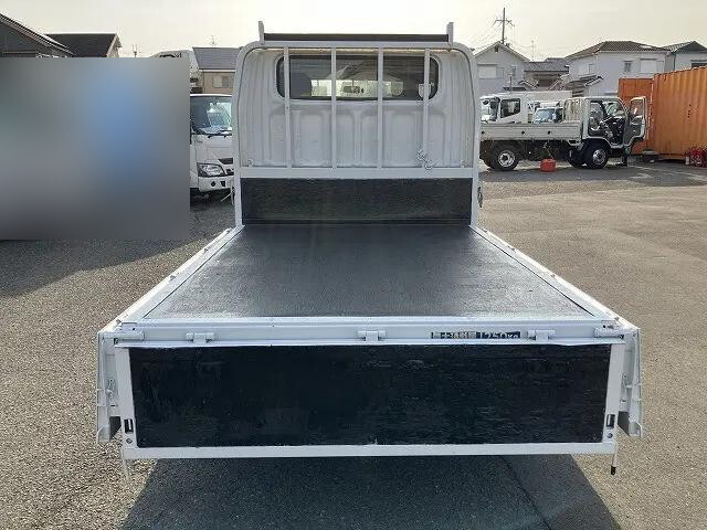 三菱ふそうキャンターガッツダブルキャブ（Wキャブ）小型（2t・3t）[写真10]