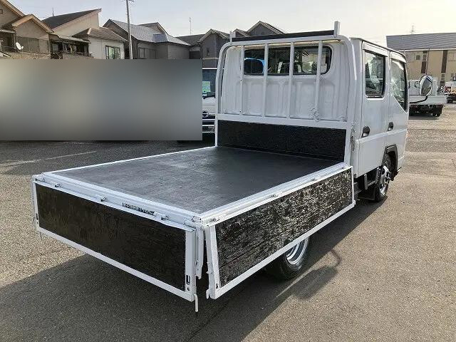 三菱ふそうキャンターガッツダブルキャブ（Wキャブ）小型（2t・3t）[写真11]