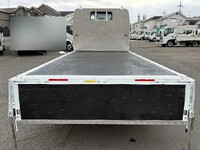 三菱ふそうキャンター平ボディ小型（2t・3t）[写真11]