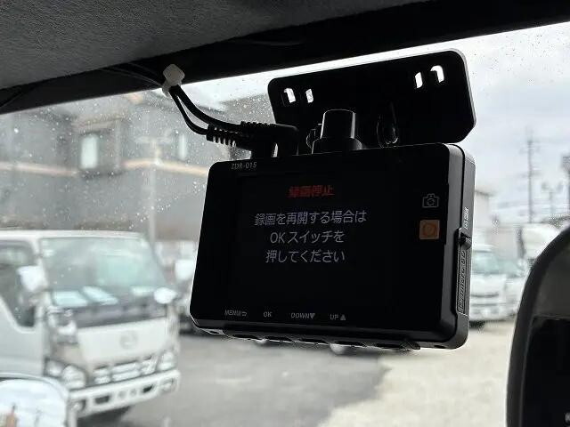 三菱ふそうキャンター平ボディ小型（2t・3t）[写真34]