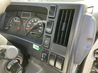 いすゞエルフアルミブロック小型（2t・3t）[写真24]