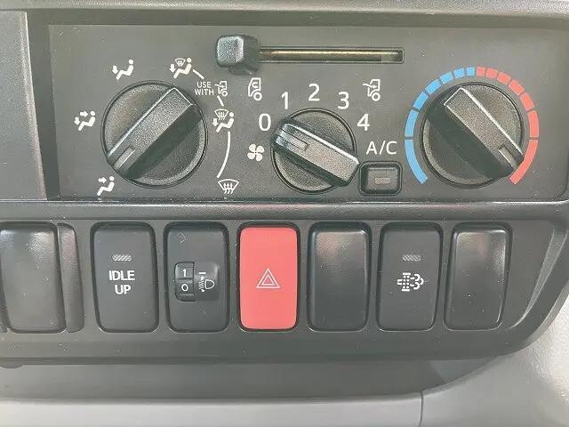 トヨタダイナ平ボディ小型（2t・3t）[写真25]