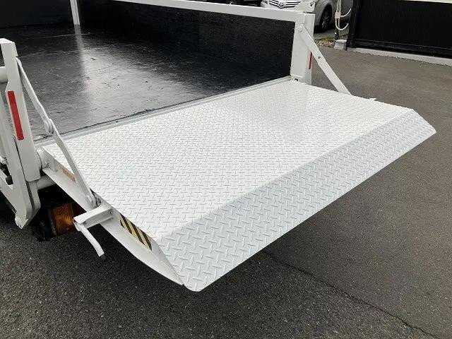 いすゞエルフ平ボディ小型（2t・3t）[写真17]