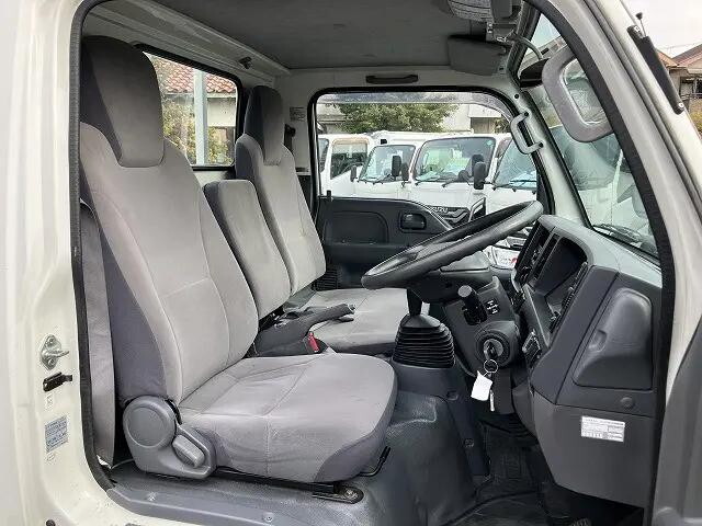 いすゞエルフ平ボディ小型（2t・3t）[写真33]