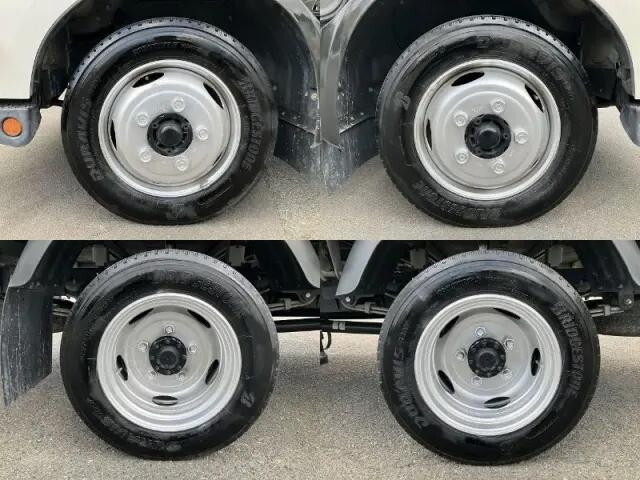 トヨタダイナ平ボディ小型（2t・3t）[写真12]