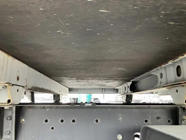 トヨタダイナ平ボディ小型（2t・3t）[写真18]