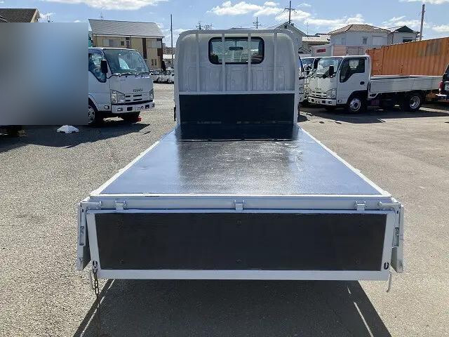 いすゞエルフ平ボディ小型（2t・3t）[写真10]