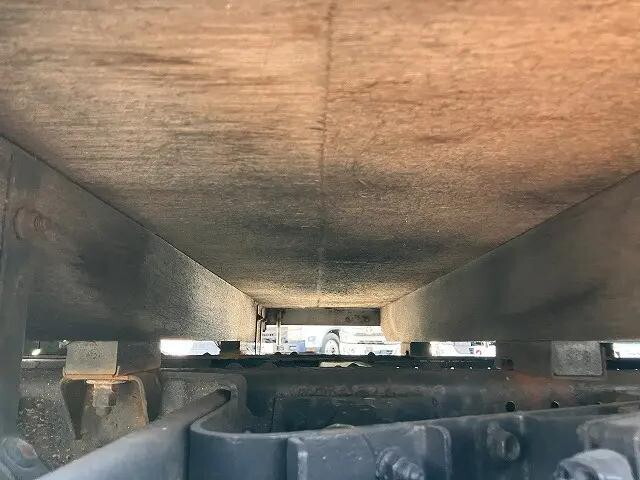 いすゞエルフ平ボディ小型（2t・3t）[写真23]