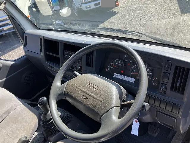 いすゞエルフ平ボディ小型（2t・3t）[写真24]