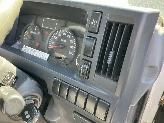 いすゞエルフ平ボディ小型（2t・3t）[写真25]