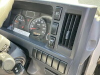 いすゞエルフ平ボディ小型（2t・3t）[写真26]