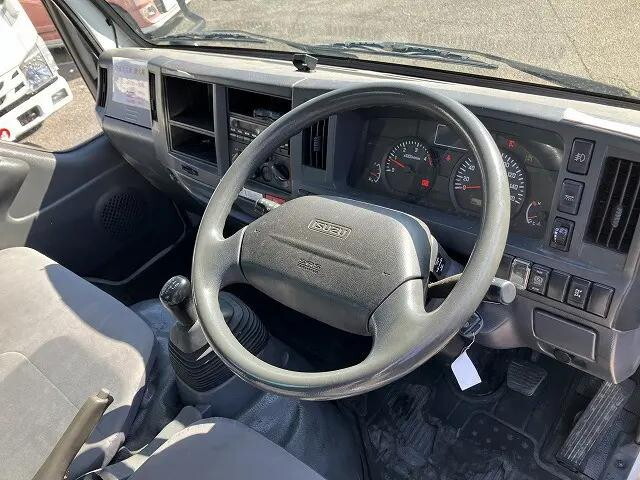 いすゞエルフクレーン3段小型（2t・3t）[写真26]