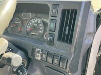 いすゞエルフクレーン3段小型（2t・3t）[写真28]