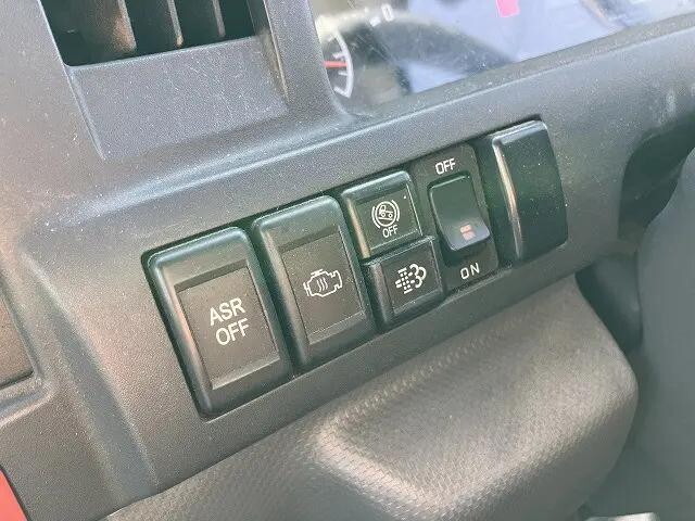 いすゞエルフクレーン3段小型（2t・3t）[写真28]