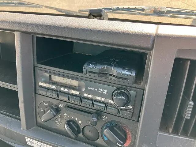 いすゞエルフクレーン3段小型（2t・3t）[写真30]