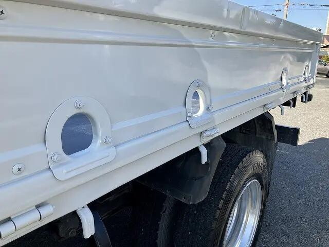 いすゞエルフクレーン3段小型（2t・3t）[写真36]