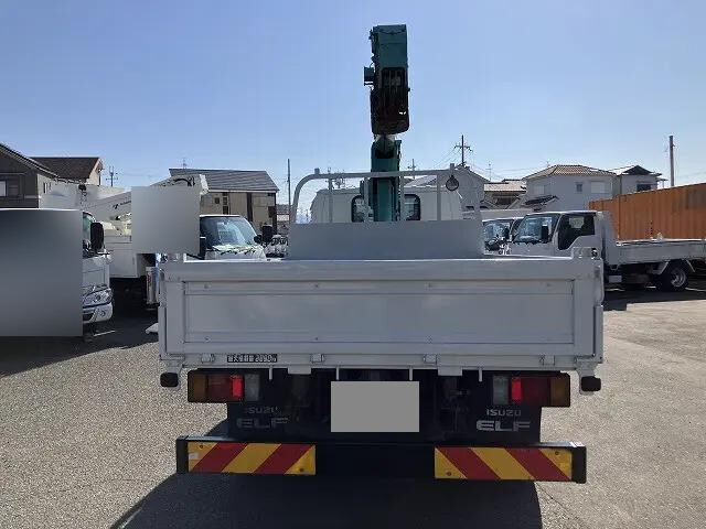 いすゞエルフクレーン3段小型（2t・3t）[写真08]