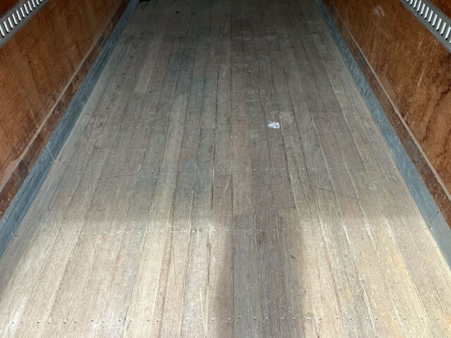 いすゞエルフアルミバン小型（2t・3t）[写真15]