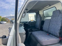 いすゞエルフアルミバン小型（2t・3t）[写真31]