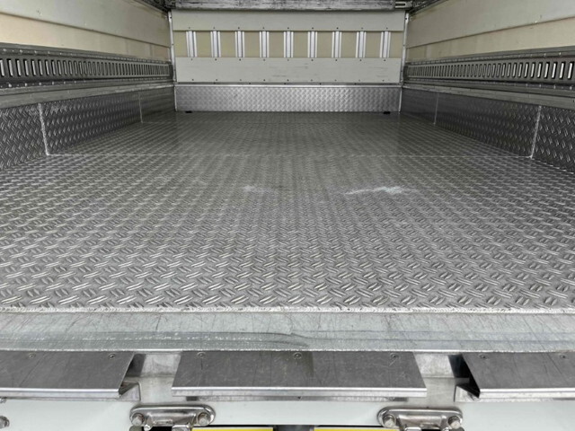 三菱ふそうキャンター冷凍車（冷蔵車）小型（2t・3t）[写真10]