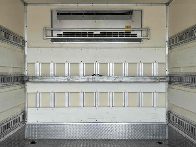 三菱ふそうキャンター冷凍車（冷蔵車）小型（2t・3t）[写真14]